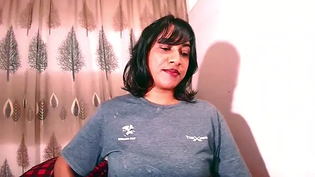 Snapshot of Indian_Erotic69 chatting on October 30, 2025, 5:17 am Indian Erotic69 online show from October 30, 2025, 5:17 am