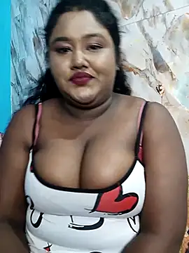 Snapshot of horny_diana chatting on October 25, 2025, 5:46 pm horny diana online show from October 25, 2025, 5:46 pm