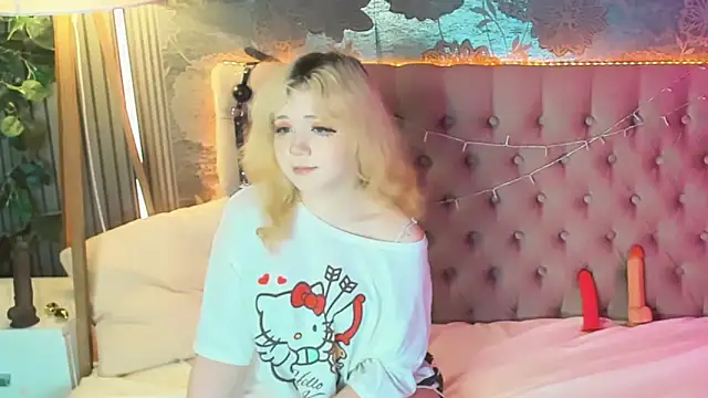 Snapshot of EmilyAngells chatting on May 29, 2026, 6:52 am EmilyAngells online show from May 29, 2026, 6:52 am