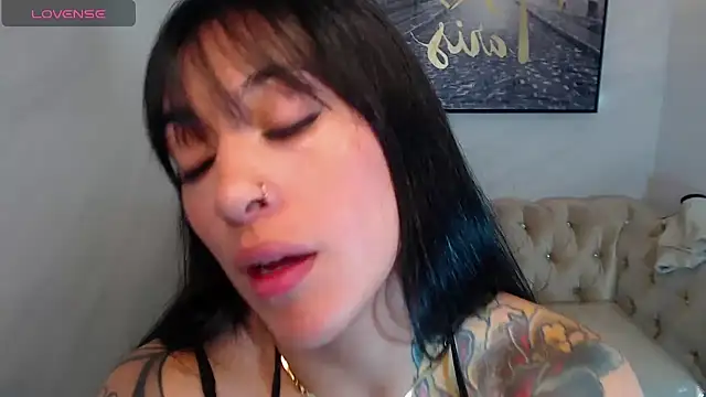 Isabella Collen v online show from May 29, 2026, 1:17 pm