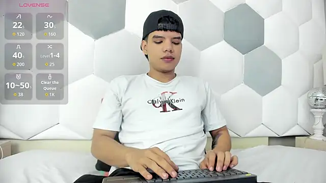 Axel Forte online show from October 9, 2025, 1:11 pm