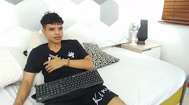 Axel Forte online show from March 13, 2025, 12:35 pm