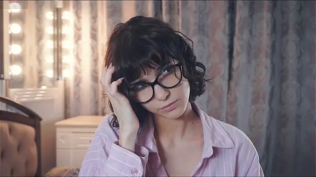 Snapshot of SibleyBurner chatting on January 14, 2026, 5:44 am SibleyBurner online show from January 14, 2026, 5:44 am