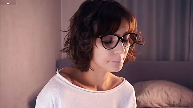 Snapshot of SibleyBurner chatting on December 2, 2025, 7:15 pm SibleyBurner online show from December 2, 2025, 7:15 pm