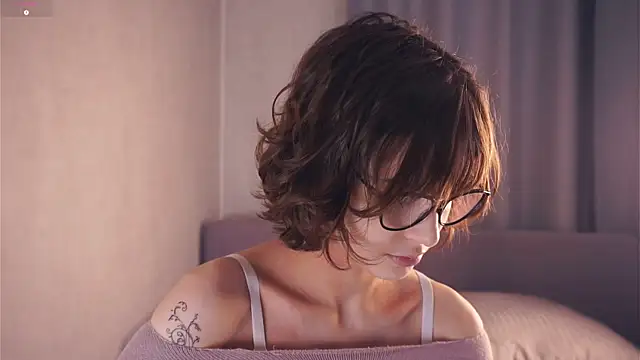 Snapshot of SibleyBurner chatting on December 5, 2025, 6:39 pm SibleyBurner online show from December 5, 2025, 6:39 pm