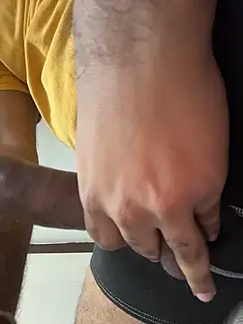 Snapshot of monstercock1110 chatting on December 1, 2025, 2:29 pm monstercock1110 online show from December 1, 2025, 2:29 pm