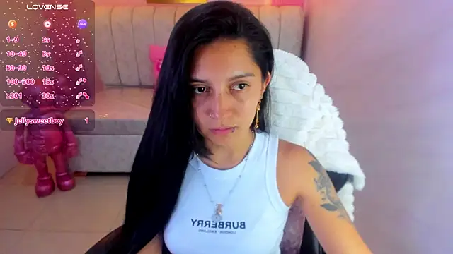 Snapshot of madhison_klain_s chatting on December 4, 2025, 8:30 pm madhison klain s online show from December 4, 2025, 8:30 pm