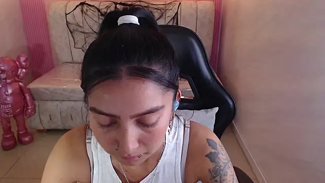 Snapshot of madhison_klain_s chatting on October 29, 2025, 8:19 pm madhison klain s online show from October 29, 2025, 8:19 pm