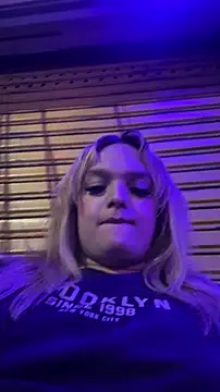 ScarletThompsonx online show from November 30, 2025, 5:41 am