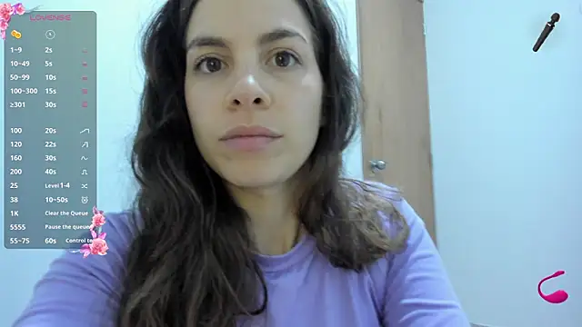 Snapshot of jessyegoldenn chatting on November 15, 2025, 12:47 am jessyegoldenn online show from November 15, 2025, 12:47 am