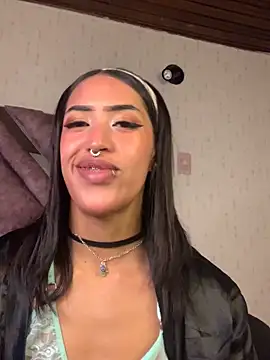 Snapshot of MichelleDiaz_Pink chatting on October 10, 2025, 9:37 pm MichelleDiaz Pink online show from October 10, 2025, 9:37 pm