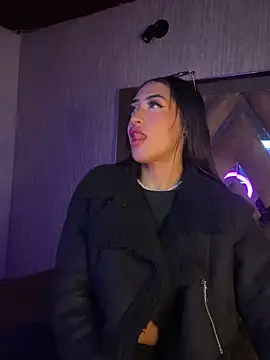 Snapshot of MichelleDiaz_Pink chatting on November 9, 2025, 1:20 am MichelleDiaz Pink online show from November 9, 2025, 1:20 am