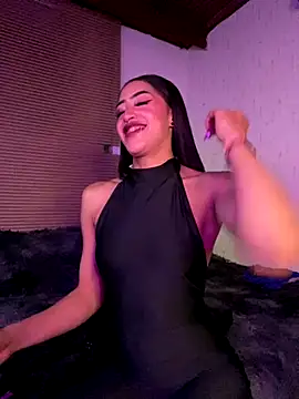 Snapshot of MichelleDiaz_Pink chatting on September 19, 2025, 4:38 am MichelleDiaz Pink online show from September 19, 2025, 4:38 am