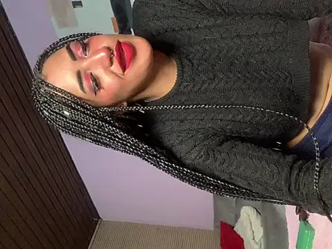 Snapshot of MichelleDiaz_Pink chatting on March 3, 2025, 8:41 am MichelleDiaz Pink online show from March 3, 2025, 8:41 am