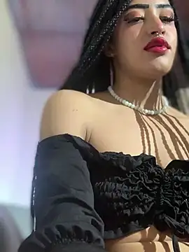 Snapshot of MichelleDiaz_Pink chatting on March 12, 2025, 4:30 am MichelleDiaz Pink online show from March 12, 2025, 4:30 am