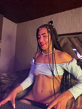 Snapshot of MichelleDiaz_Pink chatting on March 17, 2025, 6:51 am MichelleDiaz Pink online show from March 17, 2025, 6:51 am