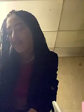 Snapshot of MichelleDiaz_Pink chatting on March 8, 2025, 6:32 am MichelleDiaz Pink online show from March 8, 2025, 6:32 am