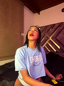 Snapshot of MichelleDiaz_Pink chatting on September 28, 2025, 11:34 pm MichelleDiaz Pink online show from September 28, 2025, 11:34 pm