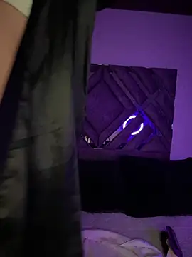 Snapshot of MichelleDiaz_Pink chatting on October 6, 2025, 6:14 am MichelleDiaz Pink online show from October 6, 2025, 6:14 am