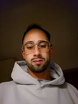 Snapshot of Fratello27 chatting on February 21, 2025, 4:51 am Fratello27 online show from February 21, 2025, 4:51 am