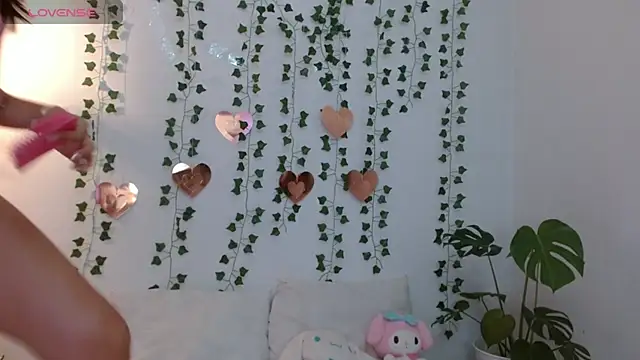 hellokitty  valery online show from April 11, 2026, 2:41 am