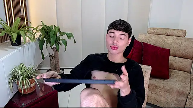 Snapshot of cod_dolll chatting on November 22, 2025, 11:36 pm cod dolll online show from November 22, 2025, 11:36 pm