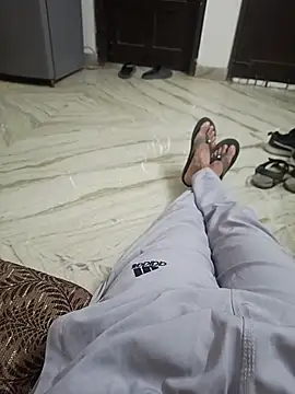 Delhi BoyBigcock online show from November 5, 2025, 7:39 pm