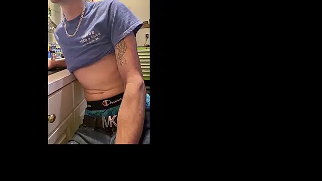 Snapshot of Polaroid_White chatting on November 11, 2025, 11:27 am Polaroid White online show from November 11, 2025, 11:27 am