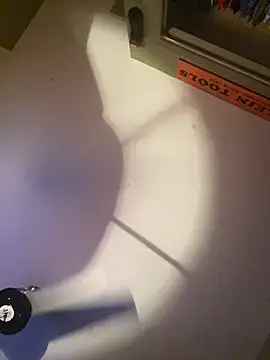 Snapshot of Polaroid_White chatting on October 29, 2025, 7:51 am Polaroid White online show from October 29, 2025, 7:51 am