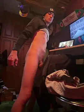 Snapshot of Polaroid_White chatting on March 4, 2025, 9:51 am Polaroid White online show from March 4, 2025, 9:51 am