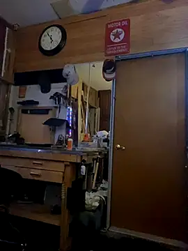 Snapshot of Polaroid_White chatting on October 23, 2025, 5:50 am Polaroid White online show from October 23, 2025, 5:50 am