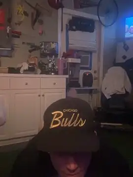 Snapshot of Polaroid_White chatting on December 15, 2025, 11:05 am Polaroid White online show from December 15, 2025, 11:05 am