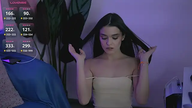 Snapshot of RobertaRosetti chatting on March 14, 2025, 9:14 am RobertaRosetti online show from March 14, 2025, 9:14 am