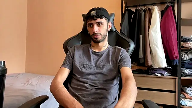 iendriw online show from November 29, 2025, 1:44 pm