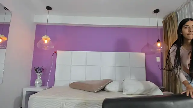 Snapshot of AnnHouston1 chatting on October 31, 2025, 1:41 pm AnnHouston1 online show from October 31, 2025, 1:41 pm