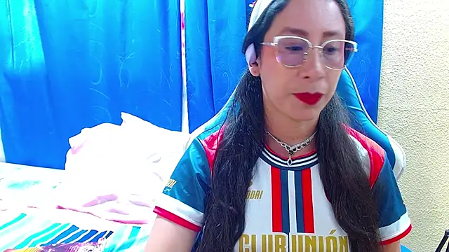 Snapshot of Gia_leinn chatting on July 11, 2026, 5:02 pm Gia leinn online show from July 11, 2026, 5:02 pm