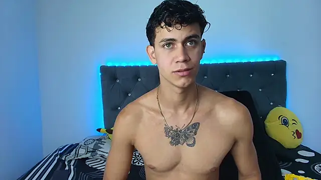 Snapshot of Maximiliano__Fire chatting on September 19, 2025, 7:07 pm Maximiliano Fire online show from September 19, 2025, 7:07 pm