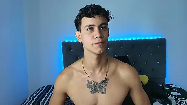 Snapshot of Maximiliano__Fire chatting on September 18, 2025, 7:06 pm Maximiliano Fire online show from September 18, 2025, 7:06 pm