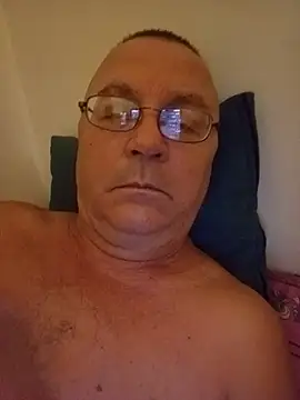 Snapshot of Vali1969 chatting on July 23, 2026, 9:44 pm Vali1969 online show from July 23, 2026, 9:44 pm