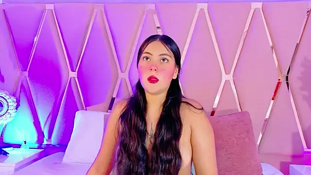 Snapshot of Emily_Black1 chatting on May 17, 2026, 12:54 am Emily Black1 online show from May 17, 2026, 12:54 am