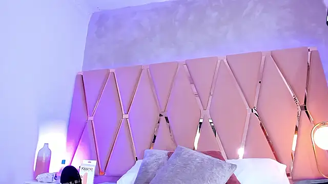 Snapshot of Emily_Black1 chatting on March 14, 2025, 10:05 pm Emily Black1 online show from March 14, 2025, 10:05 pm