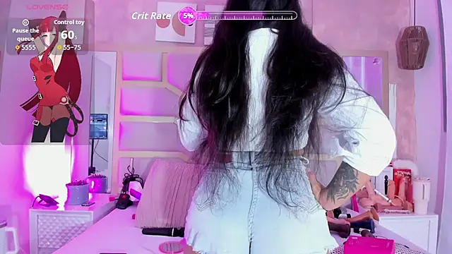 Snapshot of Emily_Black1 chatting on October 17, 2025, 10:33 pm Emily Black1 online show from October 17, 2025, 10:33 pm