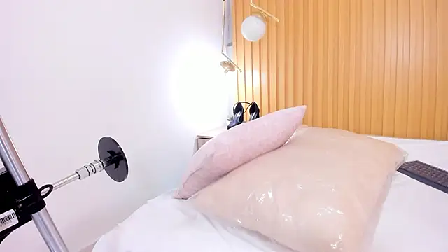 Snapshot of Emily_Black1 chatting on February 26, 2025, 5:00 pm Emily Black1 online show from February 26, 2025, 5:00 pm