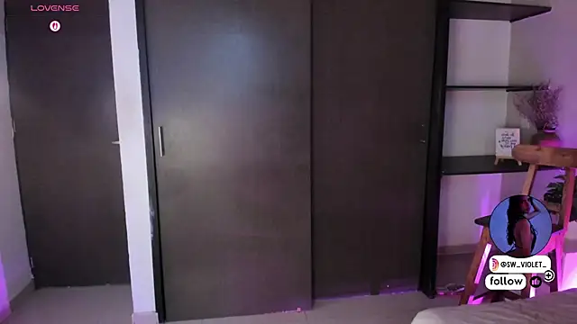 sweetviolet   online show from February 12, 2026, 12:27 pm