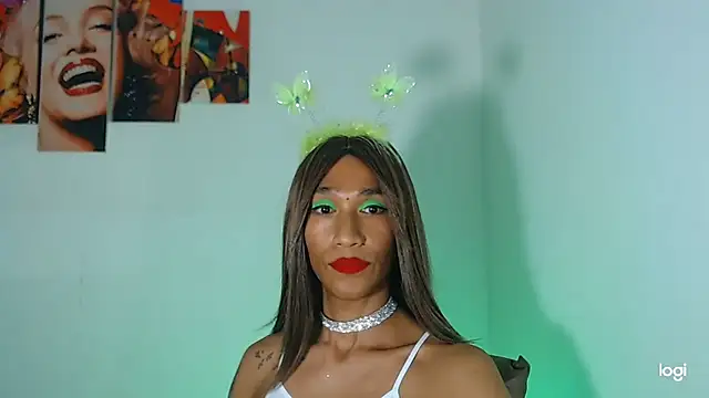 red veltet online show from October 30, 2025, 7:44 pm