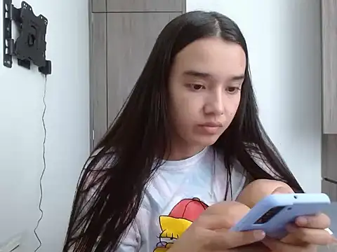  luna 777 online show from April 22, 2026, 2:24 pm