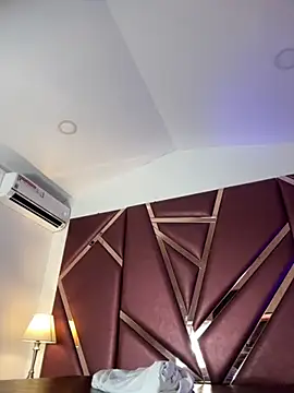 DanielaMedinaa online show from November 20, 2025, 8:09 pm