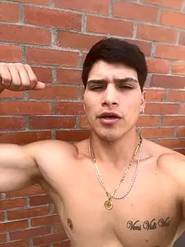 MaxxxSteil online show from October 17, 2025, 1:57 pm