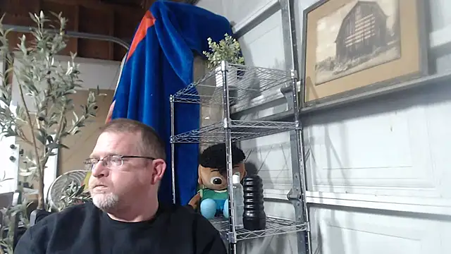 Randomoldguy615 online show from February 28, 2025, 1:15 am