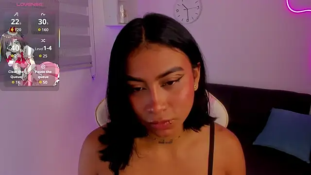 Snapshot of Ivyy_Moon_ chatting on September 19, 2025, 3:32 am Ivyy Moon online show from September 19, 2025, 3:32 am